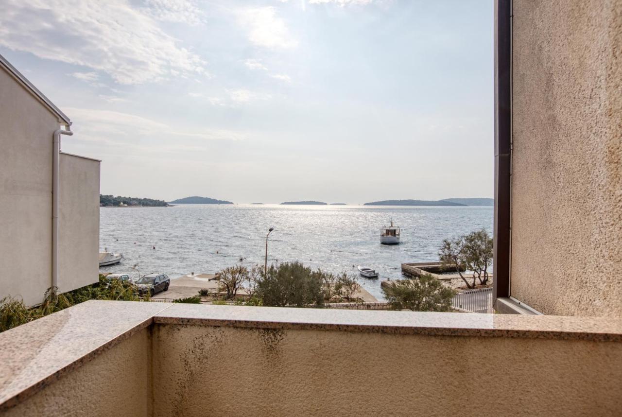 Apartments By The Sea Brodarica, Sibenik - 13615 Екстериор снимка