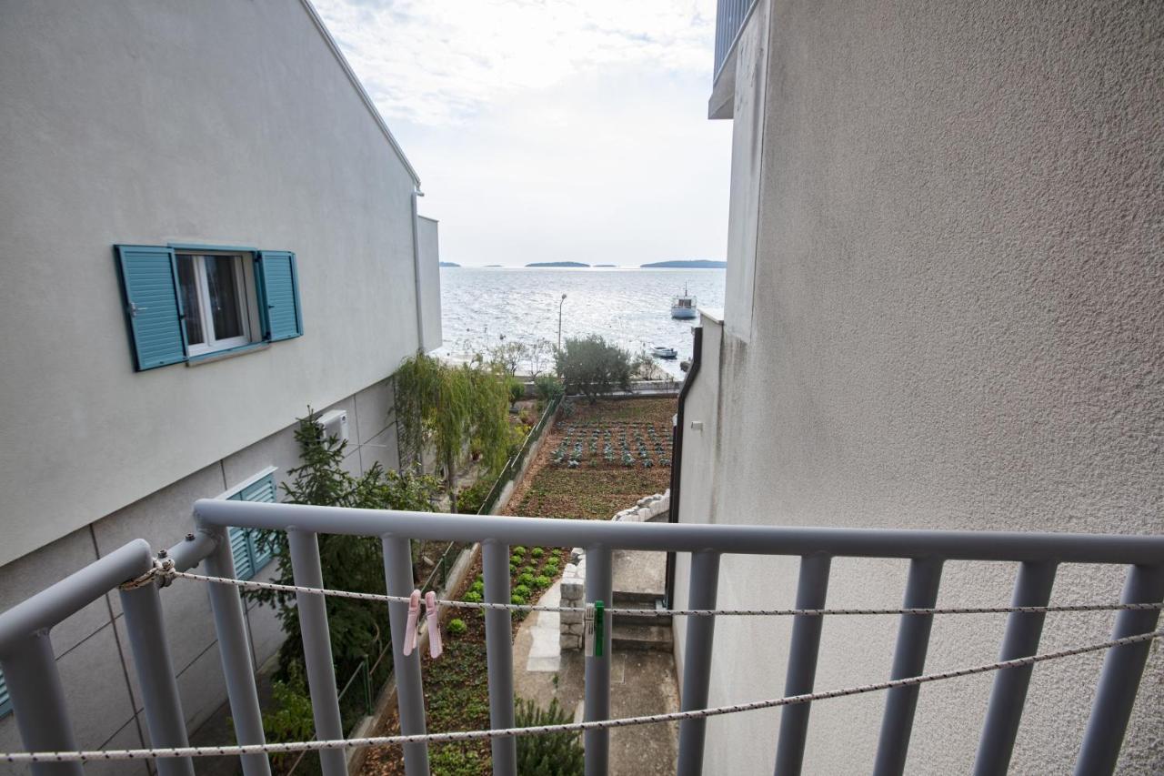 Apartments By The Sea Brodarica, Sibenik - 13615 Екстериор снимка